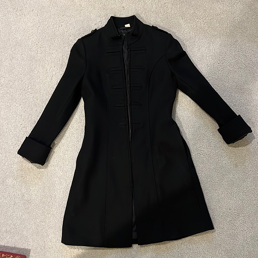 Wool blend coat with zipper and cute details